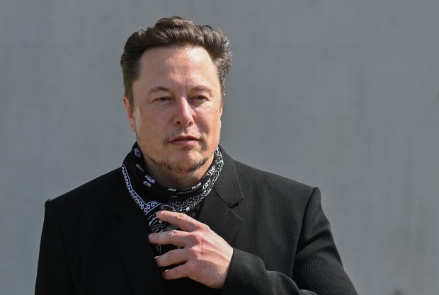 Elon Musk ar putea cumpăra TikTok. Un alt miliardar a făcut deja o ofertă pentru rețeaua socială