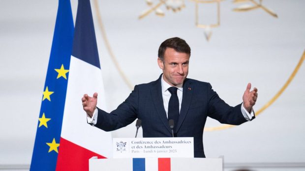 Emmanuel Macron anunță un proiect de „mobilizare” a mai multor tineri voluntari „pentru a întări armata”