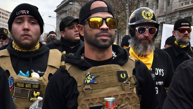 Fostul lider Proud Boys, condamnat la 22 de ani de închisoare pentru atacul de la Capitoliu, i-a cerut oficial lui Donald Trump să-l grațieze | VIDEO