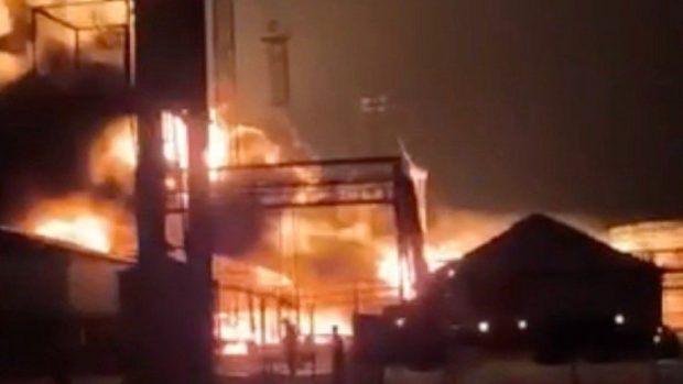 Armata ucraineană a incendiat depozitul de combustibil pentru avioanele strategice rusești care lansează rachete deasupra Ucrainei
