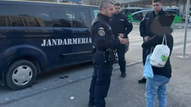 O pacientă care a fugit din Maternitatea Brașov a fost adusă înapoi de jandarmi. Femeia intenționa să ia un tren spre casă