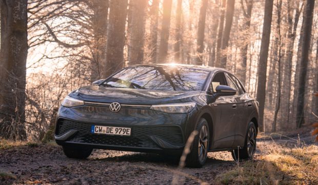 Piața europeană a automobilelor electrice intră în colaps după eliminarea facilităților fiscale