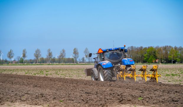 Jafuri în serie la ferme olandeze: „Tractoarele noastre furate au fost deja localizate în România”