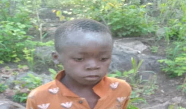 Un băiat de 8 ani a supraviețuit 5 zile printre lei și elefanți într-un parc din Zimbabwe
