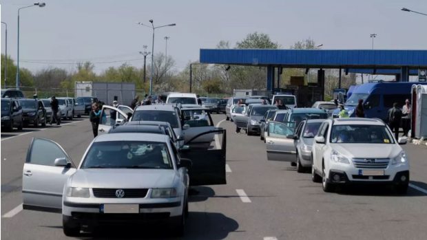 Maghiarii de la granița cu România profită că am intrat în Schengen și trec frontiera în număr tot mai mare: „Sunt aproape la jumătate de preț”