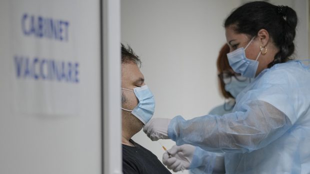 Gripa și infecțiile respiratorii aglomerează spitalele.  „Autoritățile dorm, iar noi plătim cu sănătatea! Nu sunt puse acolo să stea, ci să găsească soluții!”