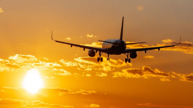 Wizz Air impune o limită de cheltuieli la bord. Suma pe care o pot plăti pasagerii pe zbor