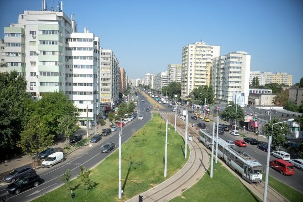 Cu cât s-au scumpit locuințele din Cluj și București în ultimii ani. 45% din venitul unui român se duce pe chirie