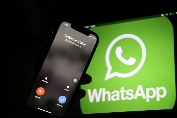 O companie israeliană a spionat jurnaliști și membri ai societății civile, susține WhatsApp