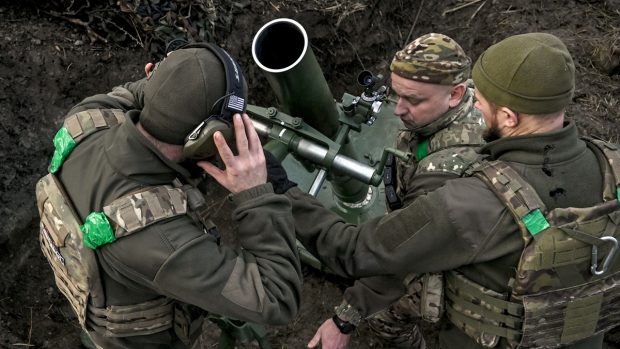 Schimbare majoră de strategie pentru Ucraina după oprirea sprijinului SUA. Consecințe pe câmpul de luptă