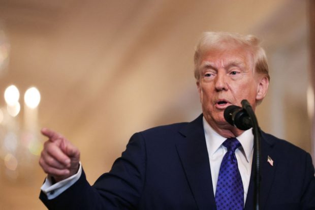 Răspunsul dur primit de Donald Trump din Mexic și Canada, după ce a impus taxa de 25% pentru importurile din aceste țări: „Represalii”