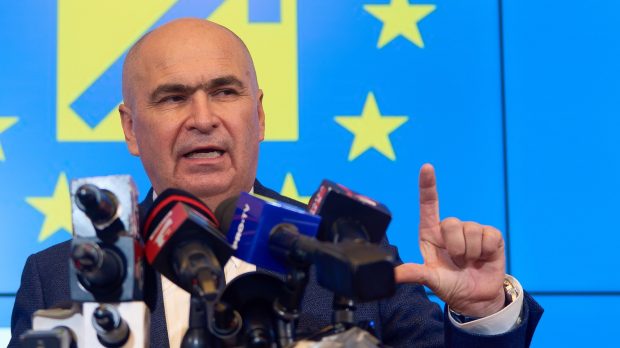Ilie Bolojan spune că, pentru PNL, Crin Antonescu rămâne candidatul coaliției: „La noi nu este o problemă susținerea lui”
