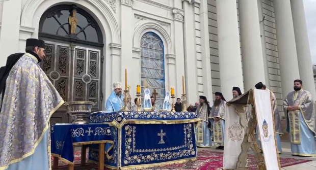 Mii de oameni au mers la Catedrala Mitropolitană din Iași pentru slujba de Bobotează | VIDEO