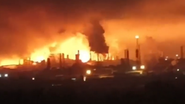 Incendiu la o rafinărie din Rusia, după un atac al Ucrainei cu drone: „Pagube semnificative”