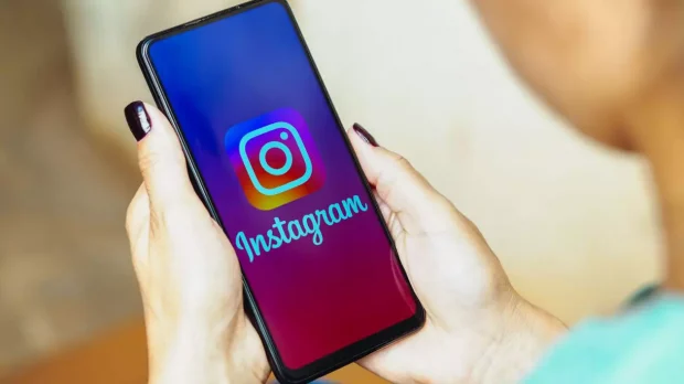 Instagram testează un nou buton de „dislike”, pentru comentariile neplăcute. Cum va funcționa acesta