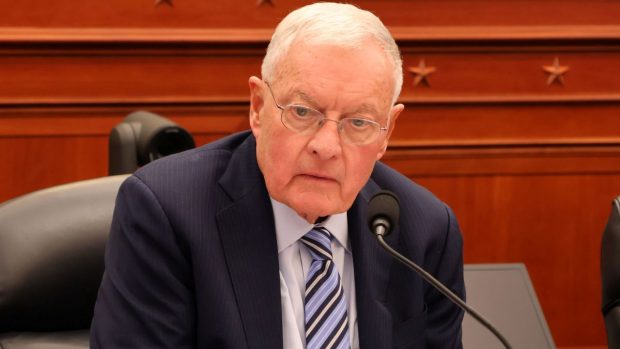 SUA iau în considerare cumpărarea de arme pentru Ucraina folosind active rusești înghețate, anunță Keith Kellogg
