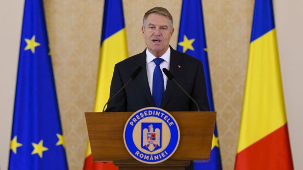 Un singur parlamentar USR a votat pentru suspendarea lui Klaus Iohannis, demers inițiat de partidul lui Călin Georgescu, apoi și-a retras semnătura