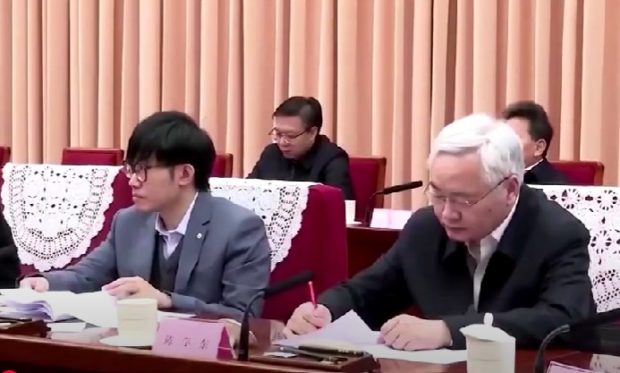 Explicațiile succesului DeepSeek. Liang Wenfeng, „tocilarul idealist” care a devenit un erou național în China