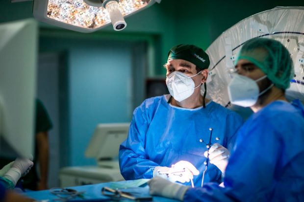 Neurochirurgii de la Iași au înlăturat o tumoră de 4 centimetri din creierul unui copil de 10 ani: „S-a realizat o rezecție completă”