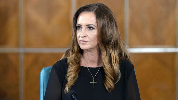 Ministrul Culturii Natalia Intotero amenință cu demiteri după furtul tezaurului dacic din Olanda. Directorul Muzeului de Istorie, printre cei vizați