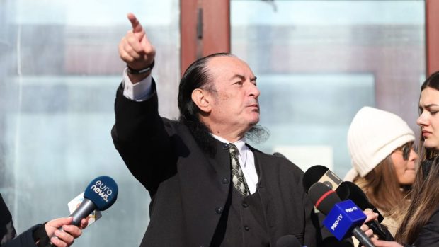 Miron Cozma și Adrian Sârbu, urmăriți penal în Dosarul Mineriadei din 1990. Foștii lideri, acuzați de crime împotriva umanității
