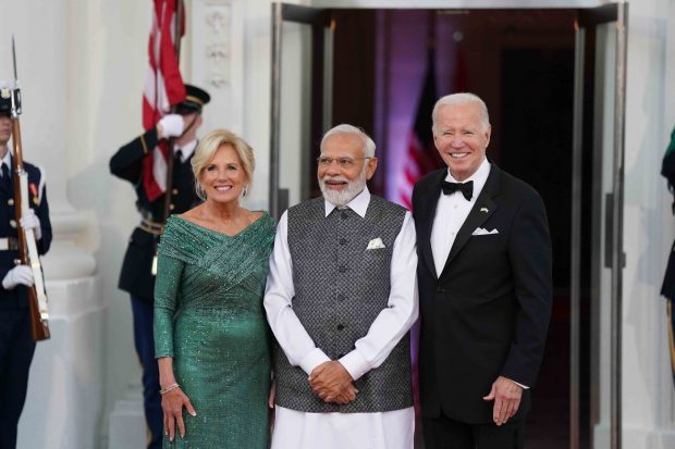 Soția lui Joe Biden a primit un diamant de 20.000 de dolari de la premierul Indiei