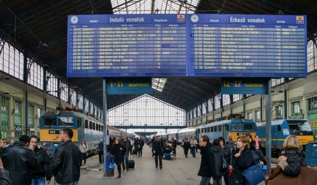 Ungaria, criticată pentru blocajele feroviare la granița cu România. Trenurile staționează inutil, deși controalele Schengen au fost eliminate