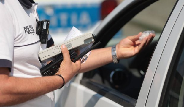 Care este alcoolemia la care ți se suspendă permisul de conducere în 2025. Situații în care poate fi anulat carnetul