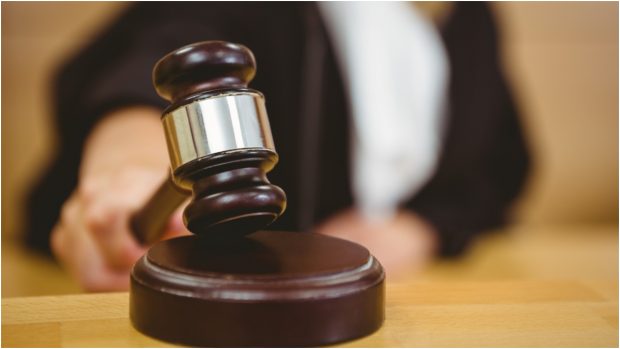 Ambasada României din Dublin a primit un ordin judecătoresc prin care e obligată să plătească repatrierea unui român cu probleme psihiatrice