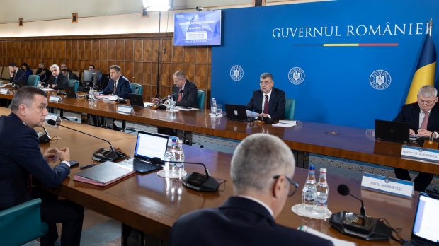 Ordonanța „trenuleț”, publicată în Monitorul Oficial înaintea Anului Nou 2025. Care sunt măsurile de austeritate luate de Guvern
