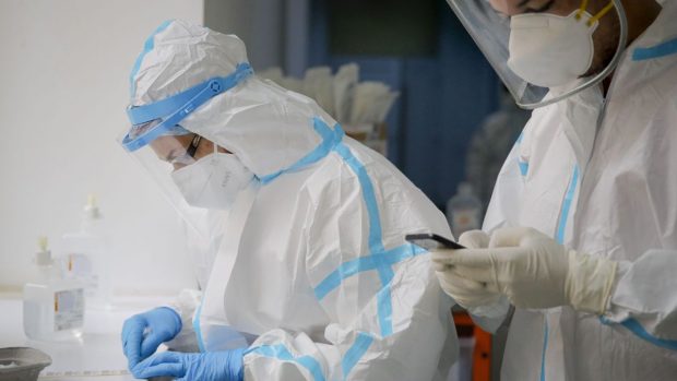 Virusul SARS Cov 2 a fost scăpat dintr-un laborator, crede CIA. Cum răspunde China