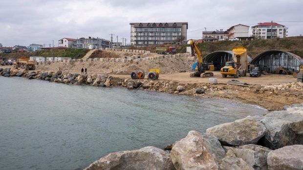 Schimbări radicale la Costinești, anunță ministrul Mediului. „26 de hectare de plajă nouă”