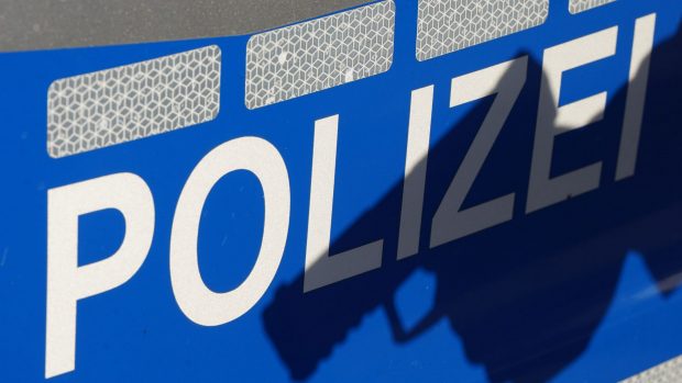 Un șofer de autobuz a scos pistolul și a tras, când un cuplu în stare de ebrietate a vrut să urce în mașină, în Germania