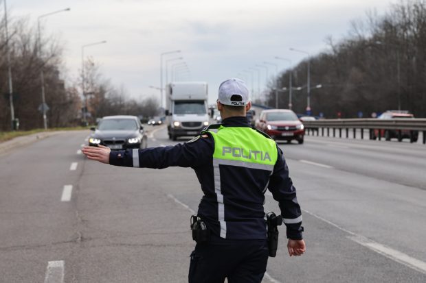 Un șef de poliție din Argeș a făcut două accidente în câteva minute. A fugit de la primul și a urmat al doilea