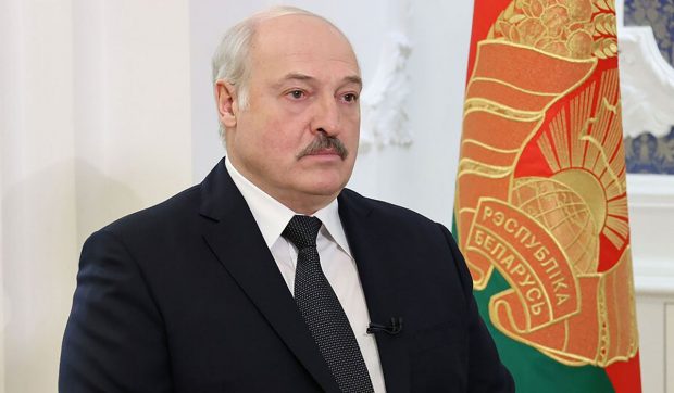 Aleksandr Lukașenko a grațiat 8 deținuți condamnați pentru „extremism” cu două zile înainte de alegerile prezidențiale din Belarus