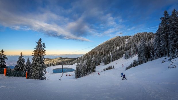 Toate pârtiile din Sinaia au fost închise din cauza vântului puternic: „Vă rugăm, nu mai forțați coborârea!”