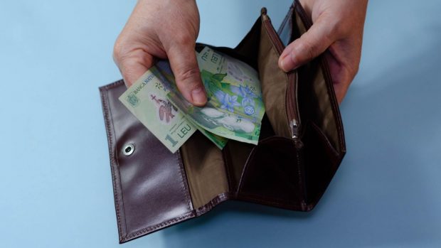 Data la care intră pensiile românilor în ianuarie 2025. Anunțul făcut de Poșta Română 
