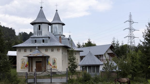 Doi bărbați din Galați au fost arestați după ce au jefuit o biserică din Bârlad. Prejudiciul adus depășește 7.000 de lei
