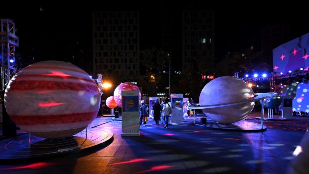 Un vizitator interstelar masiv ar fi modificat orbitele planetelor din sistemul nostru solar