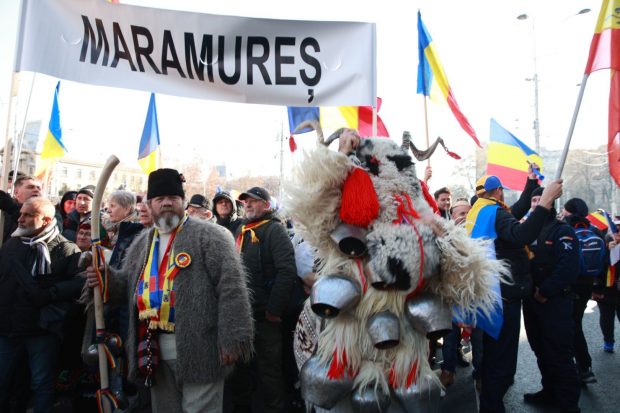 Cine și pentru ce mai are voie să protesteze în România – dress code-ul protestatar al intelectualului „de bine”