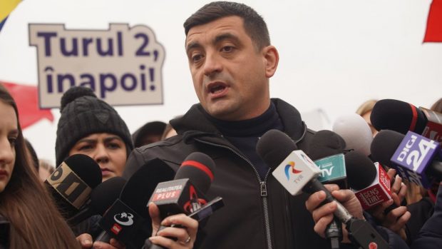 Semnal de alarmă legat de alegerile prezidențiale din România: „Extremiștii pot avea chiar doi candidați în turul 2”