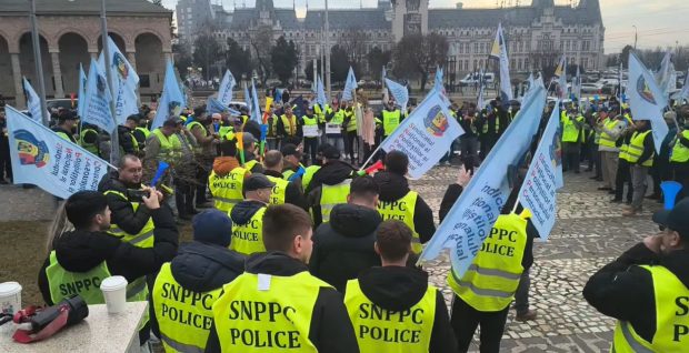 Sute de polițiști au protestat la Iași față de Ordonanța Trenuleț | VIDEO