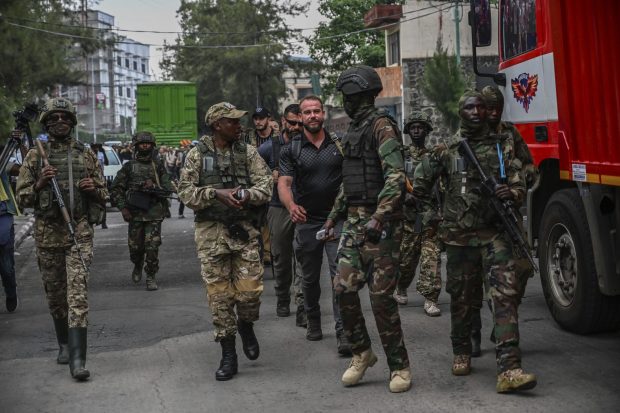 Militari activi ai Armatei Române și-au luat concediu de creștere a copilului pentru a merge să lupte în Congo