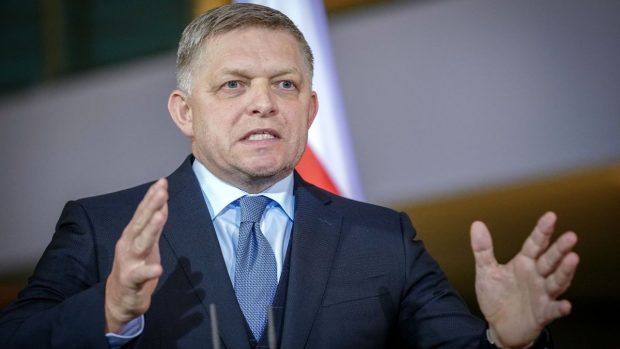 Guvernul prorus al Slovaciei pierde susținerea în parlament. Robert Fico riscă să-și piardă funcția