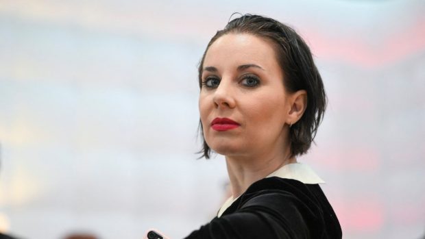 O escortă de lux din Berlin dezvăluie ce se întâmplă în spatele ușilor închise de la Davos în timpul Forumului Economic Mondial 