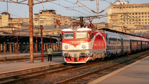 Controlor CFR, bun de plată, după ce a fost bătut de un blatist în trenul Iași-Dorohoi. Cum s-a ajuns aici