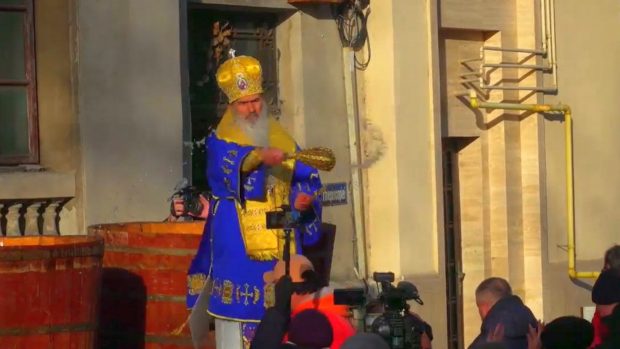 Teodosie a oficiat Sfinţirea Mare a Apei în ajun de Bobotează. Arhiepiscopul Tomisului a fost trimis în judecată anul trecut