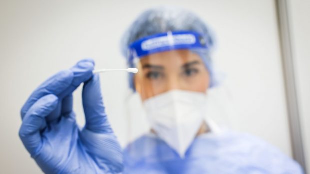 5 lucruri pe care le-am aflat despre COVID-19 și 5 întrebări rămase fără răspuns, la 5 ani de la apariția sa