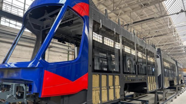 Transport public modern în Oradea. În 2025 vor ajunge 9 tramvaie noi și 30 de autobuze electrice, finanțate din fonduri europene