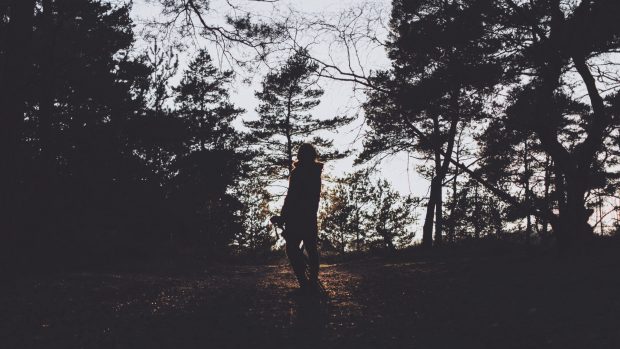 Un tânăr de 17 ani din Cluj a fost snopit în bătaie de trei pădurari: „Unul m-a prins de cap, iar ceilalți doi dădeau cu securea”